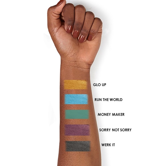 Flori Roberts Mineral Eye Shadow Set. - Picture 3 of 3